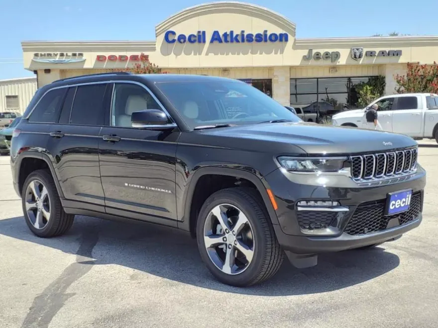 2023 Jeep Grand Cherokee Limited photo 1