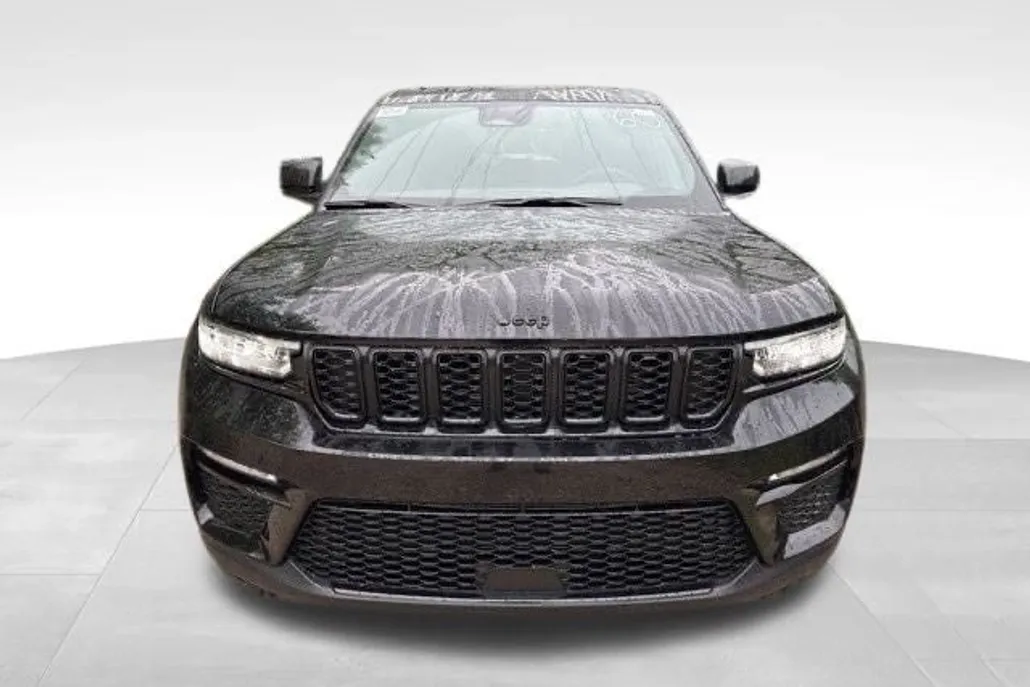 2025 Jeep Grand Cherokee Limited photo 1