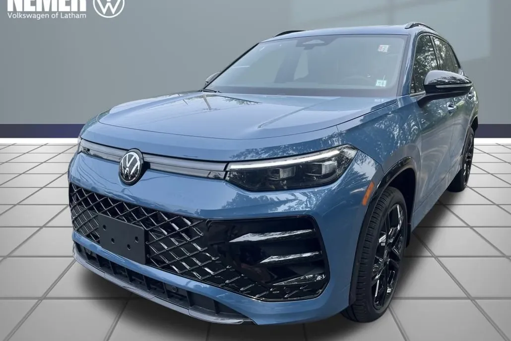 2025 Volkswagen Tiguan SE R-Line Black photo 1