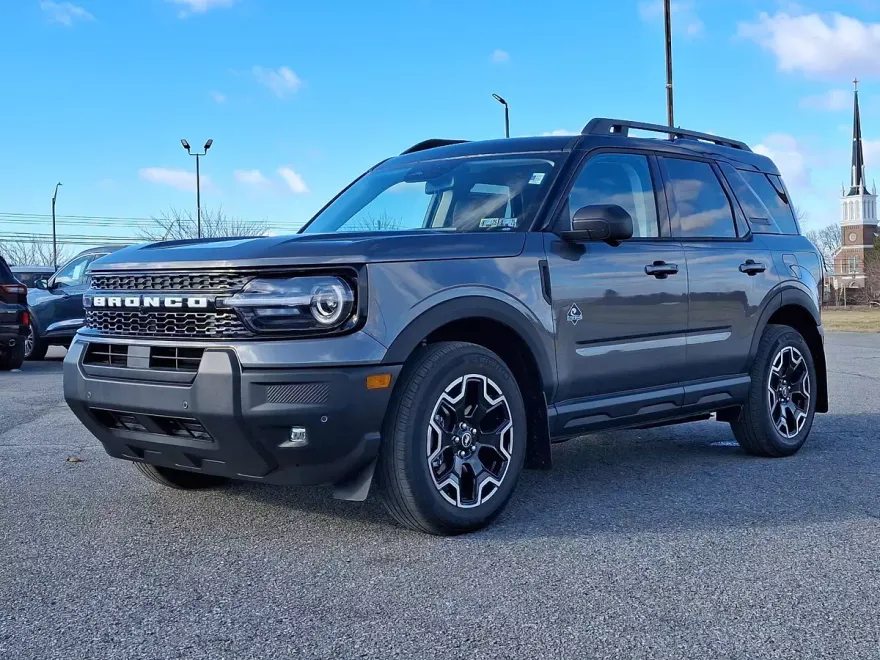 2025 Ford Bronco Sport Outer Banks photo 1
