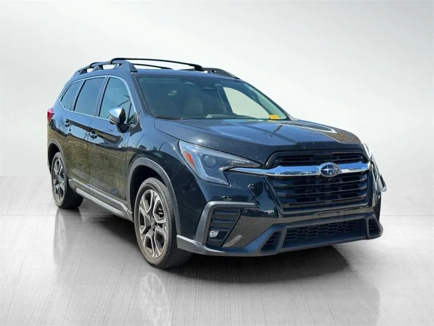 2023 Subaru Ascent Limited photo 1