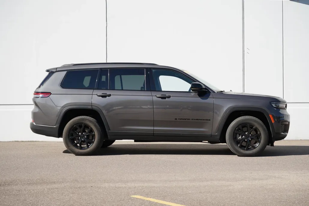 2024 Jeep Grand Cherokee Altitude photo 1