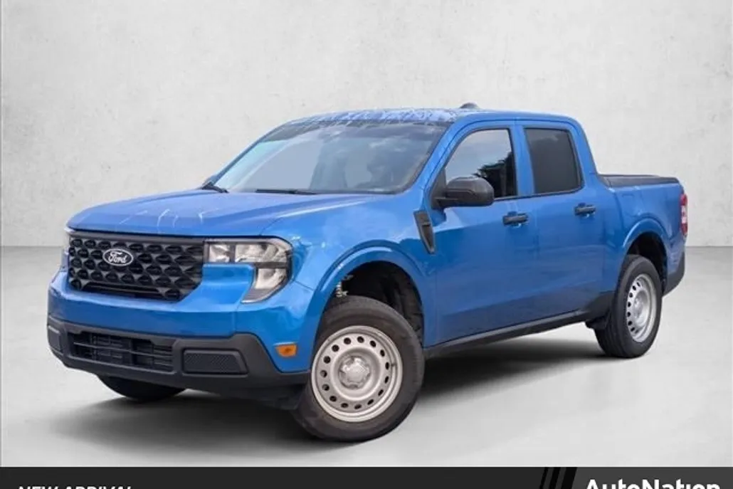 2025 Ford Maverick XL photo 1