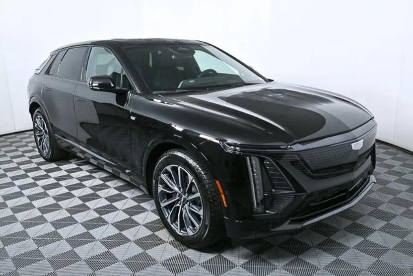 2026 Cadillac Lyriq Sport photo 1