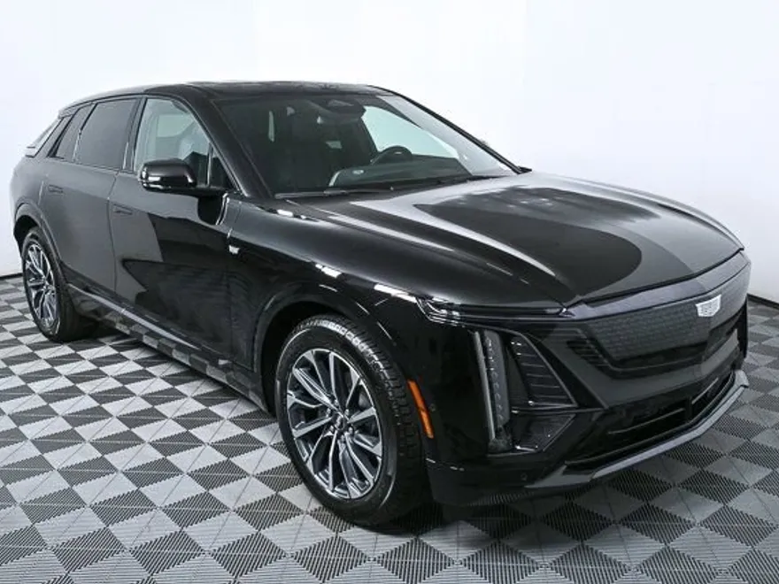 2026 Cadillac Lyriq Sport photo 1
