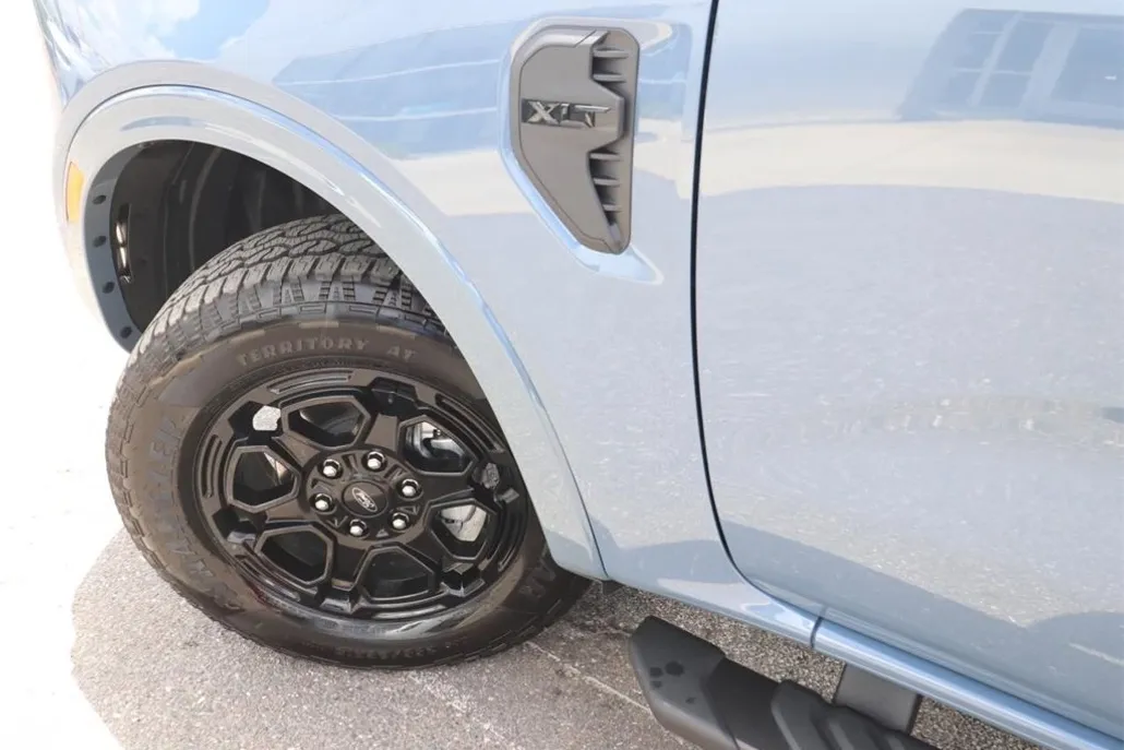 2025 Ford Ranger XLT photo 1