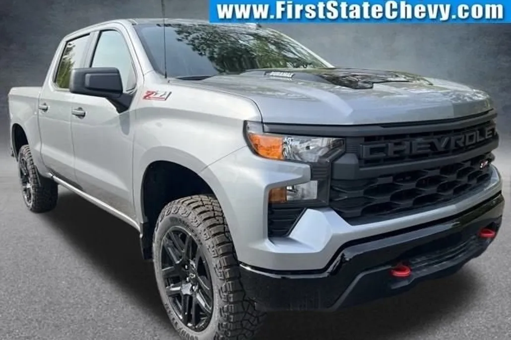 2025 Chevrolet Silverado 1500 Custom Trail Boss photo 1