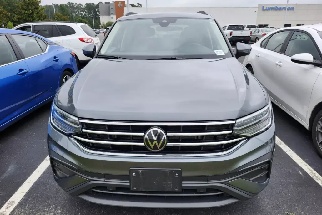 2024 Volkswagen Tiguan S photo 1
