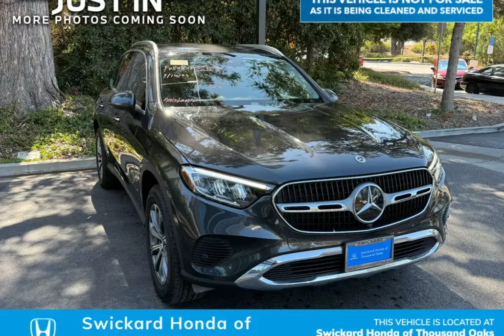 2024 Mercedes Benz GLC 300 photo 1