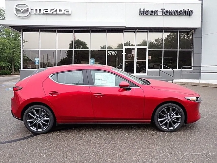 2025 Mazda Mazda3 2.5 s Preferred photo 1