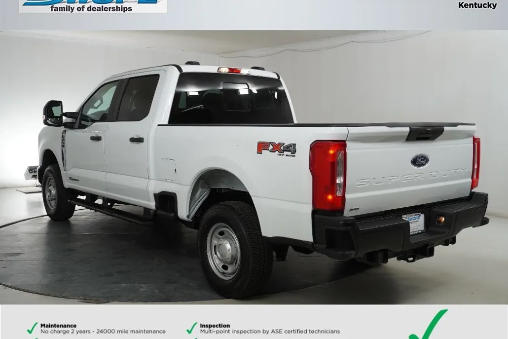 2025 Ford F-250 XL photo 1