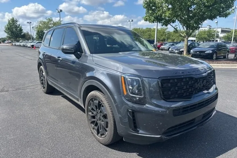 2022 Kia Telluride EX photo 1