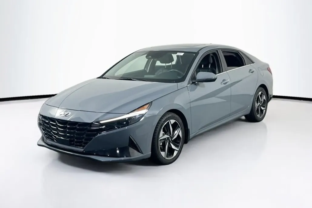 2023 Hyundai Elantra Limited photo 1