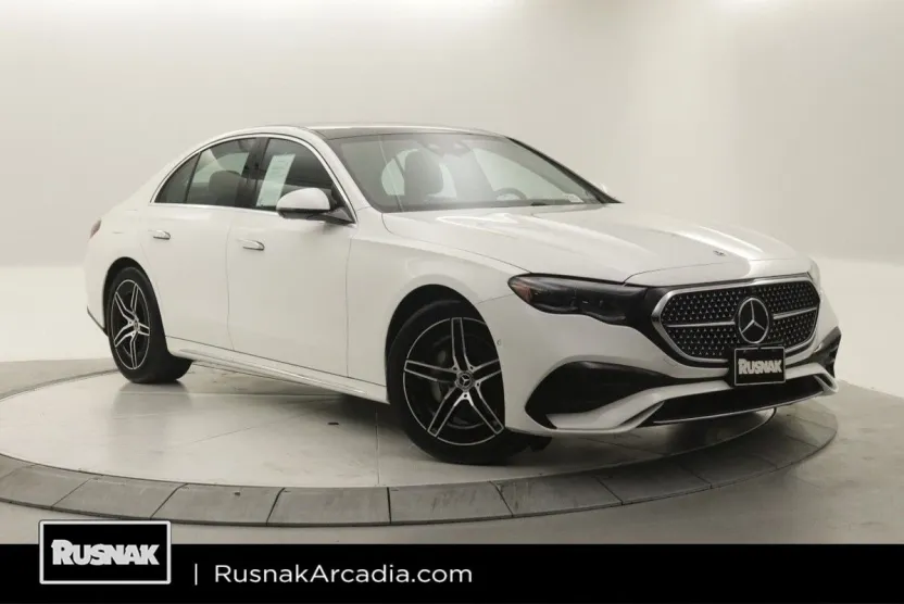 2025 Mercedes Benz E 350 4MATIC photo 1