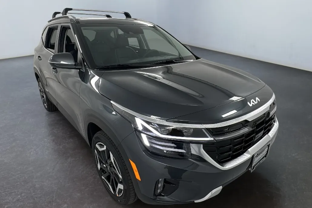 2026 Kia Seltos SX photo 1