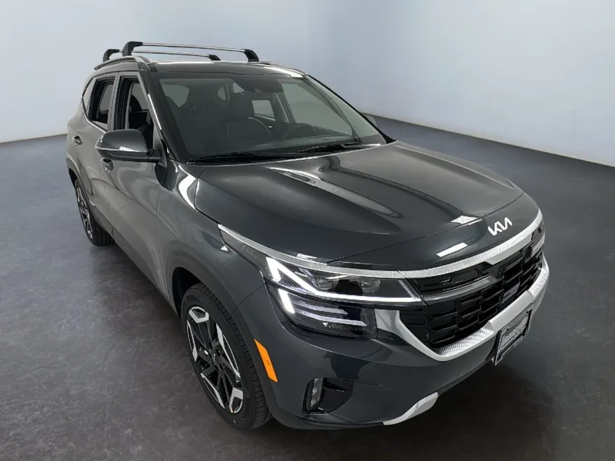 2026 Kia Seltos SX photo 1