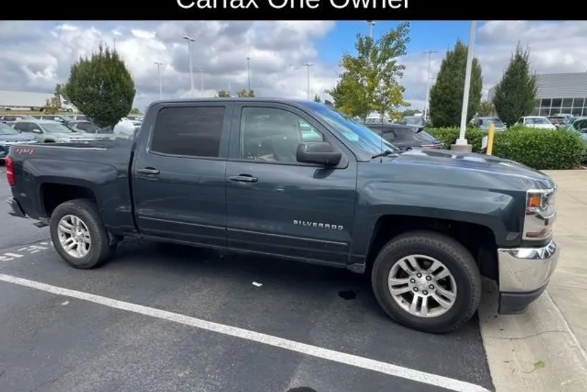 2018 Chevrolet Silverado 1500 LT photo 1