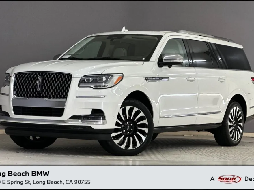 2023 Lincoln Navigator Black Label photo 1
