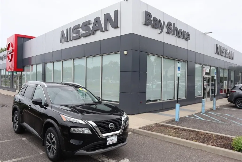 2022 Nissan Rogue SV photo 1