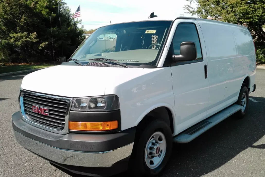 2023 Gmc Savana Cargo 2500 photo 1