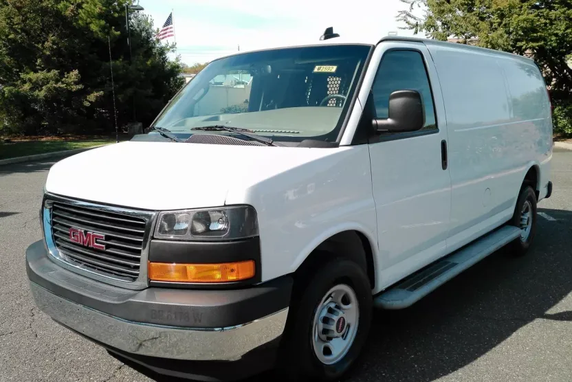 2023 Gmc Savana Cargo 2500 photo 1