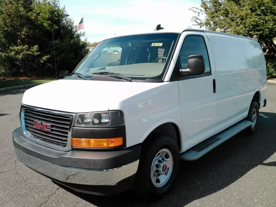 2023 Gmc Savana Cargo 2500 photo 1