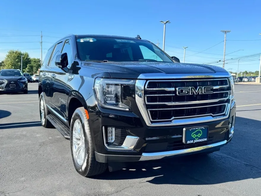 2022 Gmc Yukon SLT photo 1