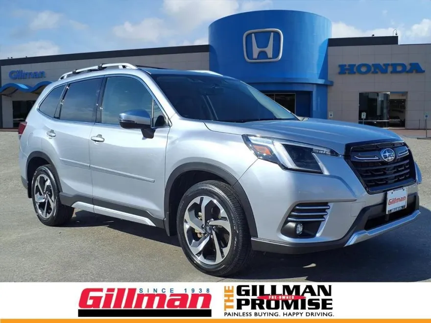 2023 Subaru Forester Touring photo 1