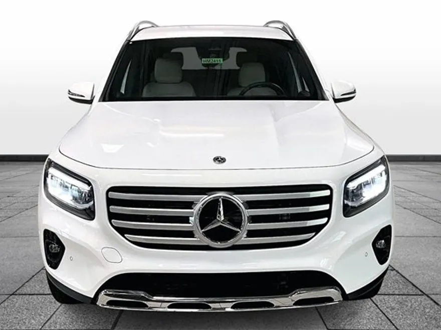 2025 Mercedes Benz GLB 250 4MATIC photo 1