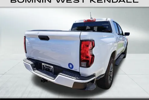 2024 Chevrolet Colorado LT photo 3