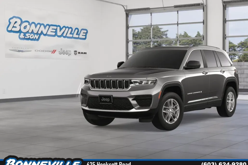 2025 Jeep Grand Cherokee Laredo photo 1