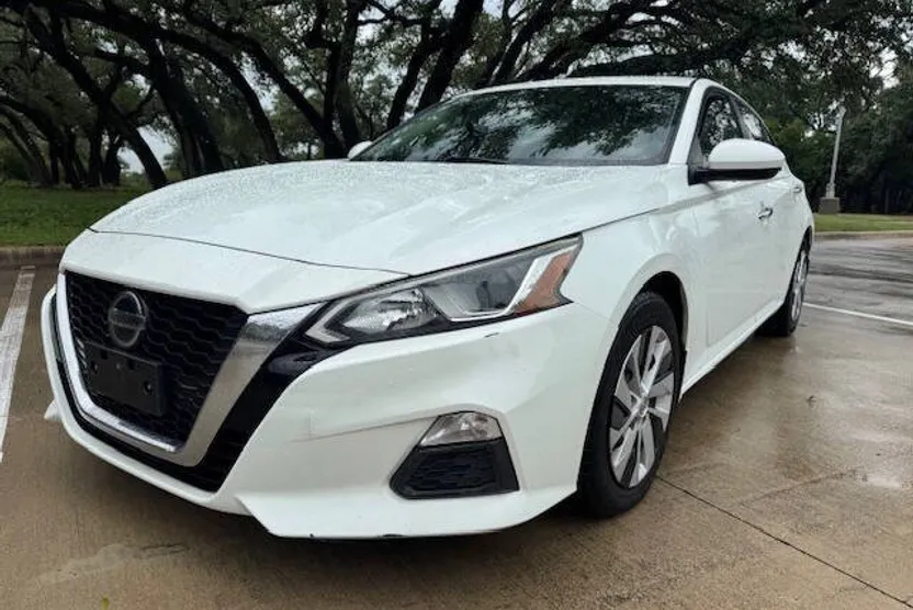 2019 Nissan Altima 2.5 S photo 1
