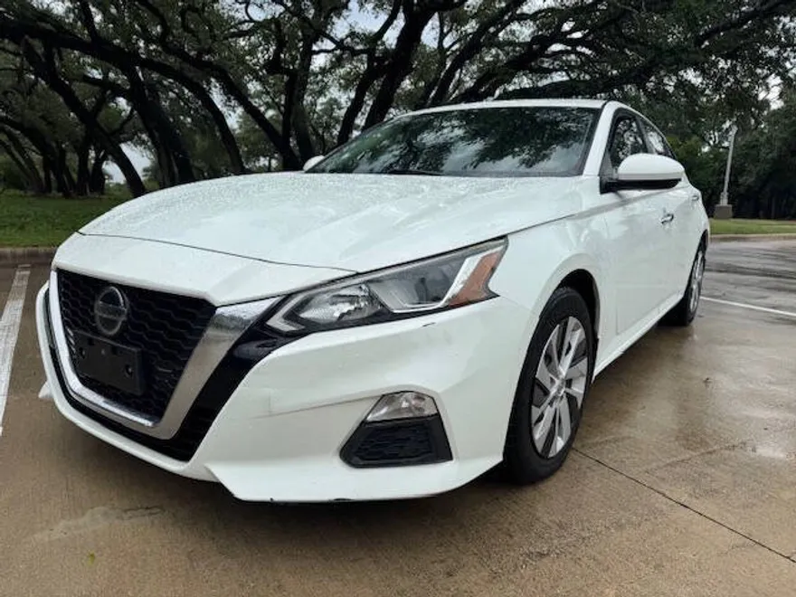 2019 Nissan Altima 2.5 S photo 1