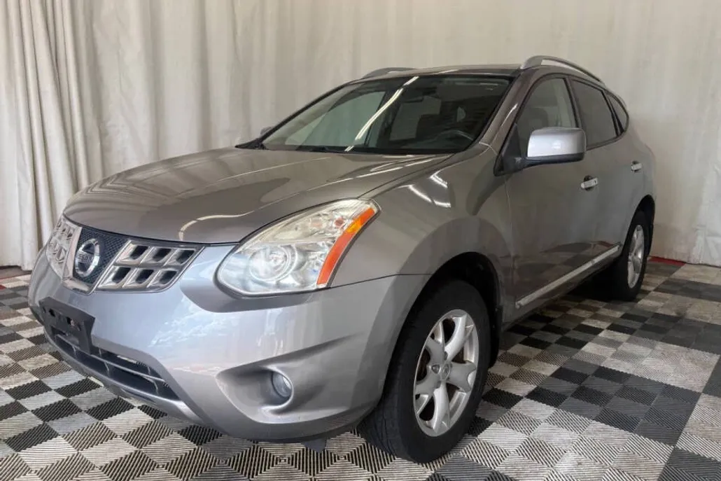 2011 Nissan Rogue S photo 1