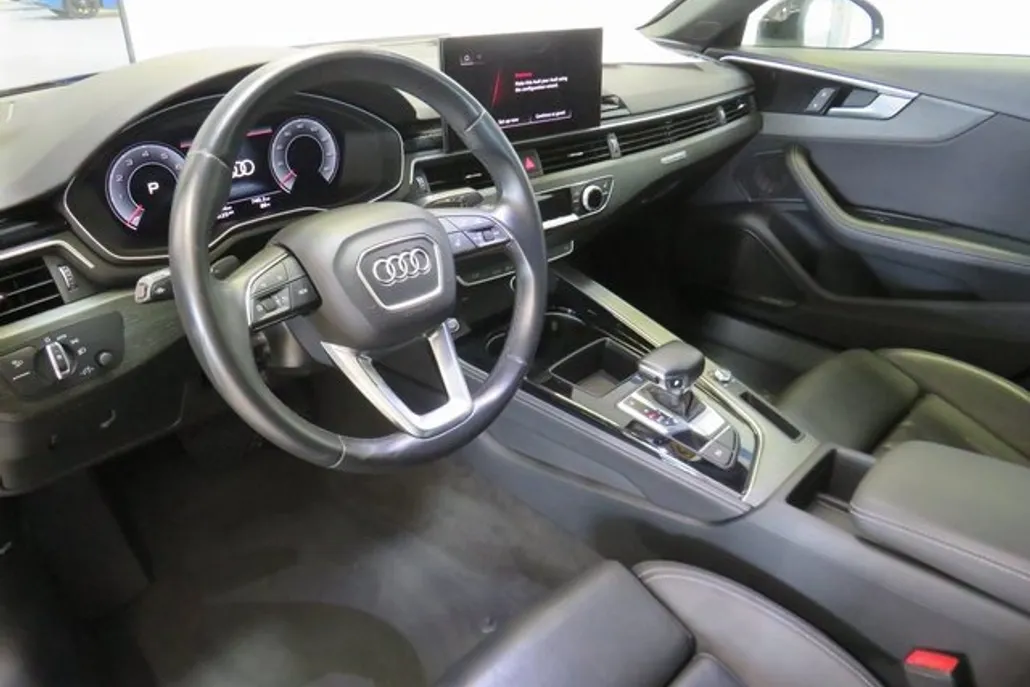 2023 Audi A4 45 S line Premium Plus photo 1