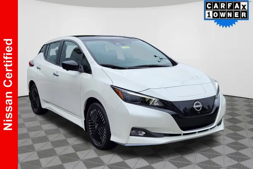 2024 Nissan Leaf SV Plus photo 1