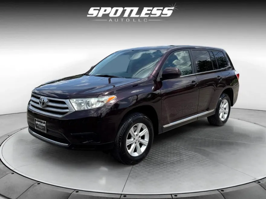 2011 Toyota Highlander Base photo 1