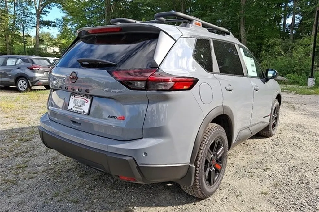 2026 Nissan Rogue SV photo 1