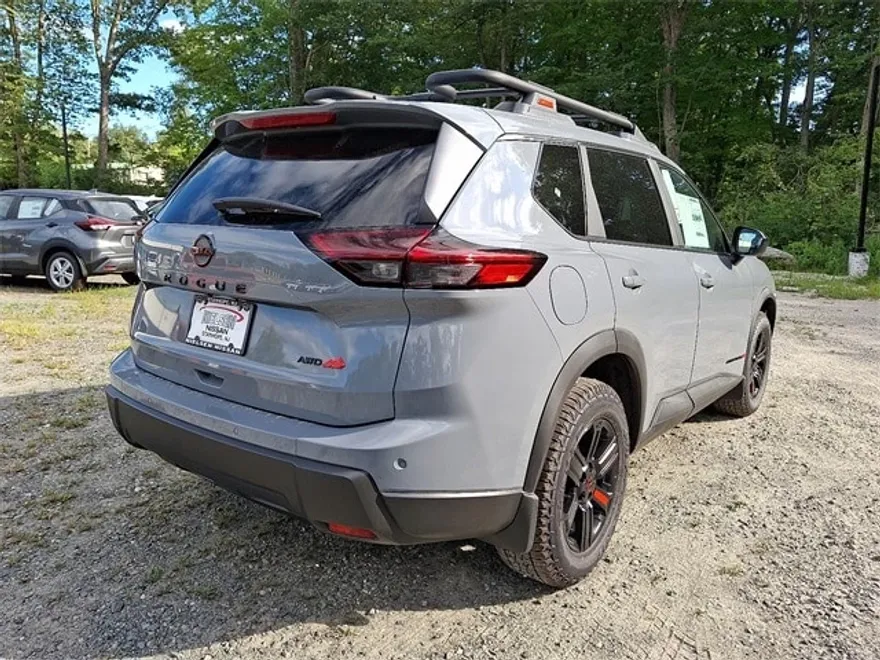 2026 Nissan Rogue SV photo 1