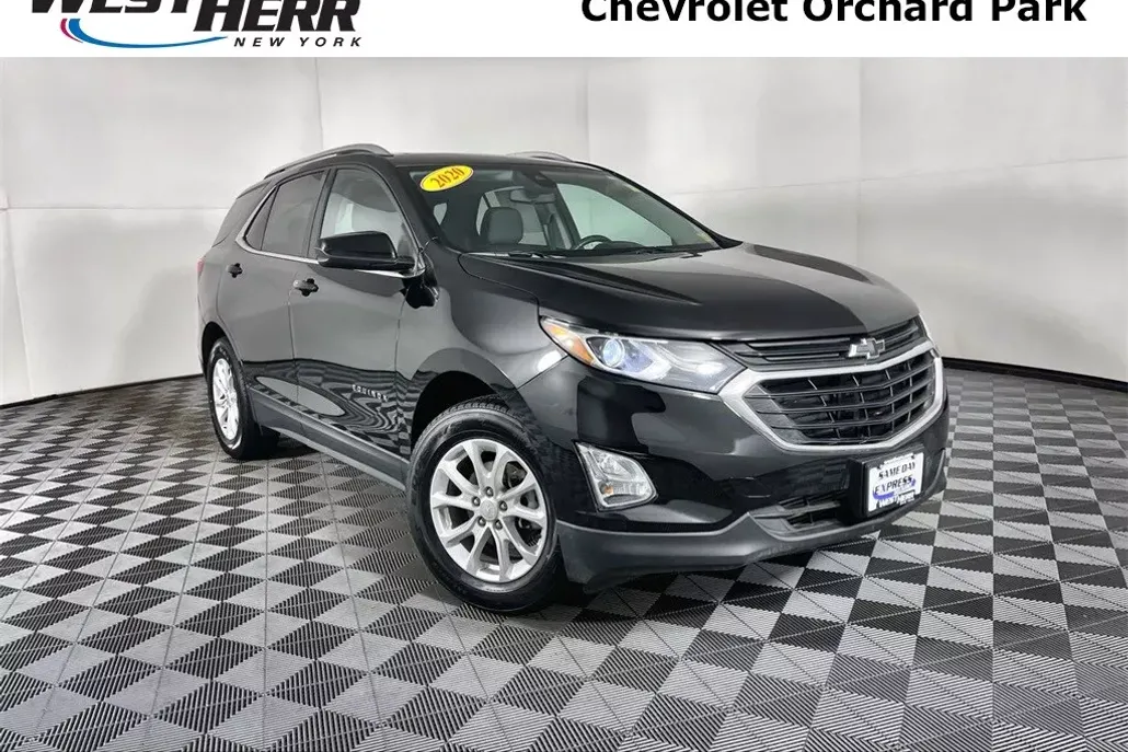 2020 Chevrolet Equinox LT photo 1