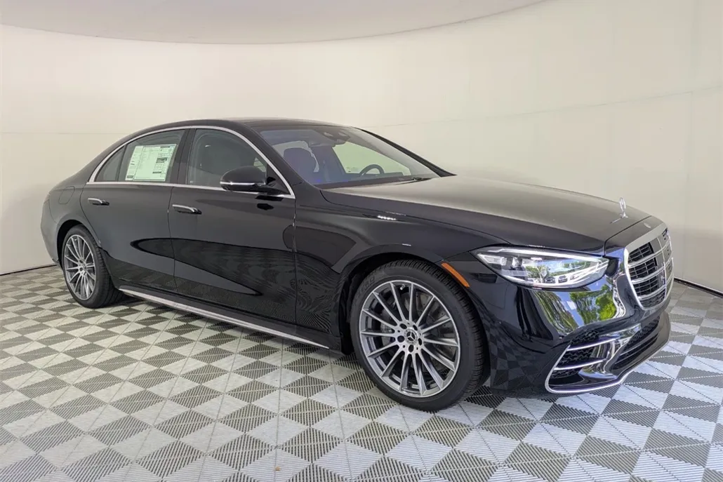 2025 Mercedes Benz S 580 4MATIC photo 1
