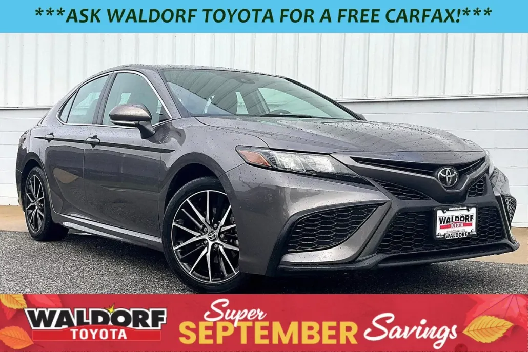 2023 Toyota Camry SE photo 1