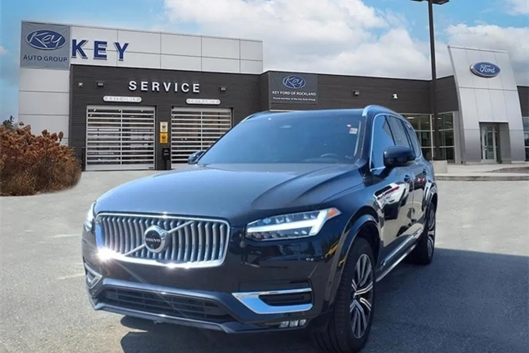 2024 Volvo XC90 B5 Plus photo 1