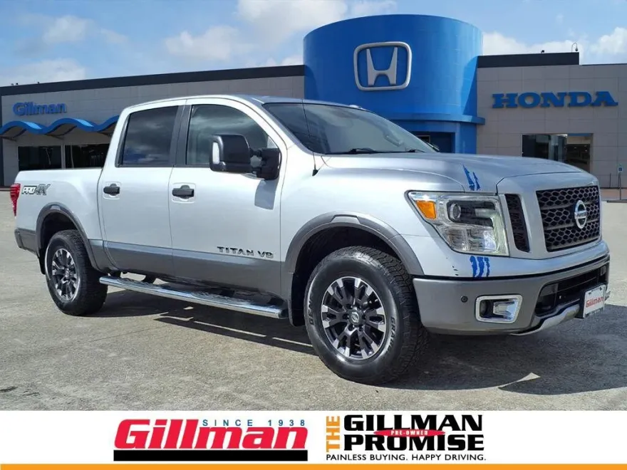 2018 Nissan Titan PRO-4X photo 1