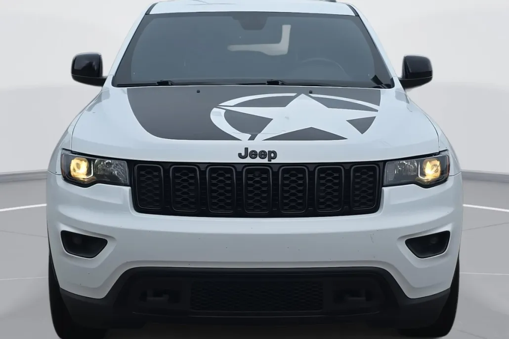 2021 Jeep Grand Cherokee Laredo Freedom photo 1
