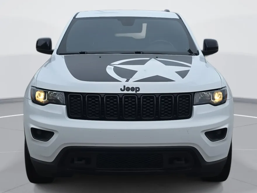 2021 Jeep Grand Cherokee Laredo Freedom photo 1