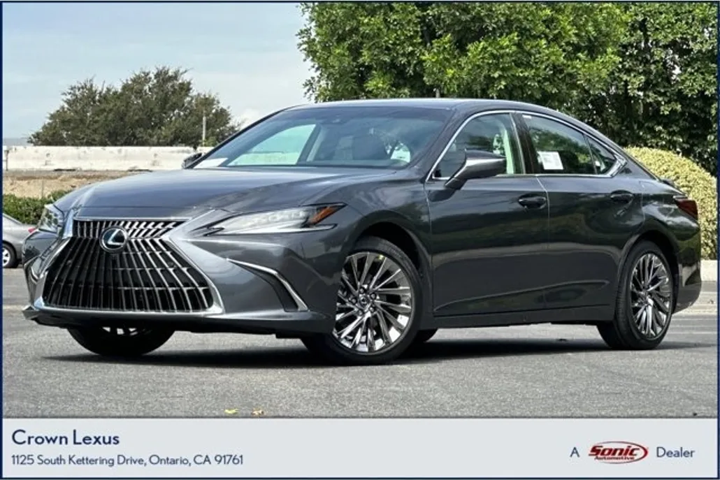2025 Lexus ES 300h Luxury photo 1