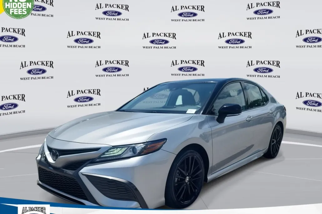 2022 Toyota Camry XSE photo 1
