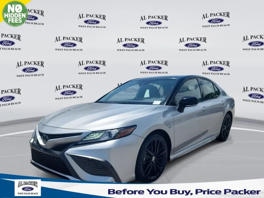 2022 Toyota Camry XSE photo 1
