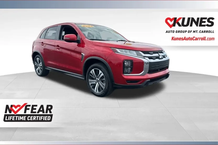 2024 Mitsubishi Outlander Sport SE photo 1